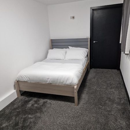 Ckb Flat- Comfort, Cosy, And Secure! Codsall Esterno foto
