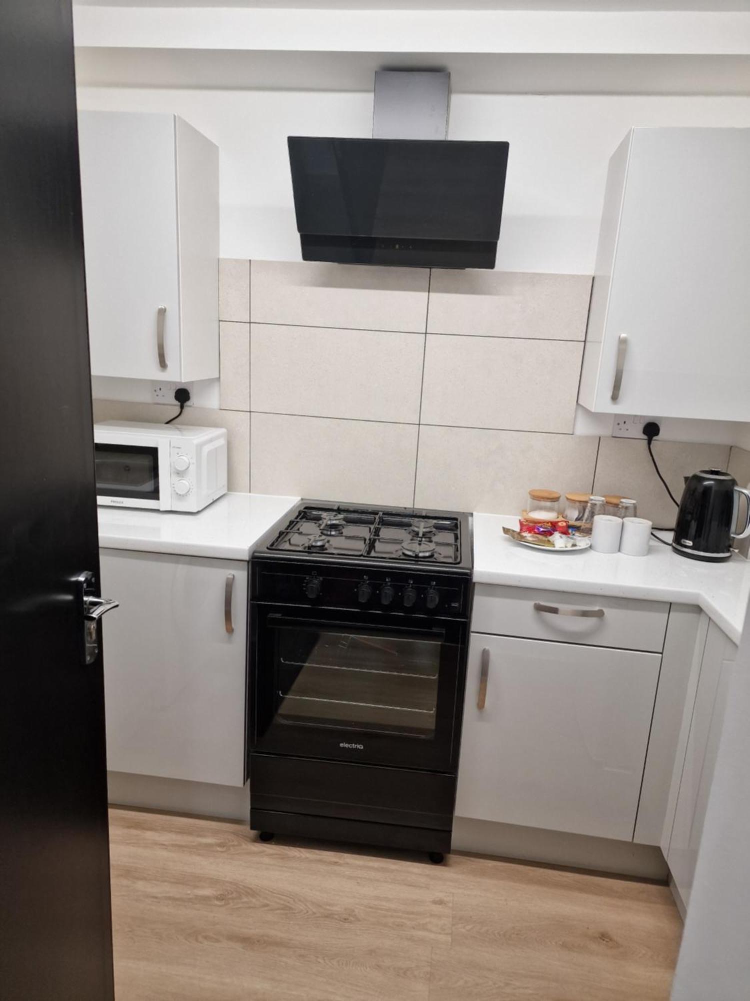 Ckb Flat- Comfort, Cosy, And Secure! Codsall Esterno foto